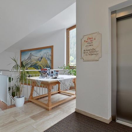 Ferienwohnungen Haus Der Mitte Mayrhofen Exteriér fotografie