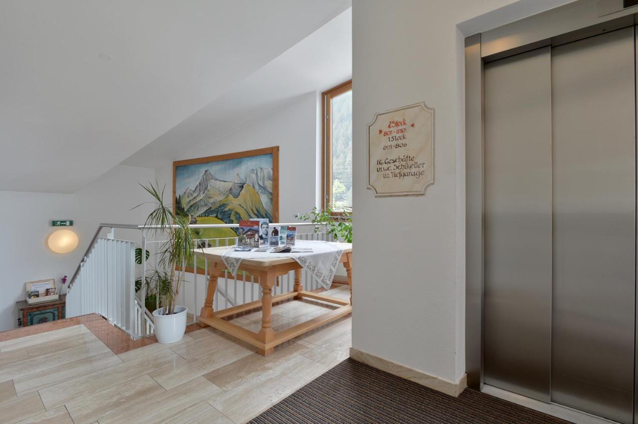 Ferienwohnungen Haus Der Mitte Mayrhofen Exteriér fotografie